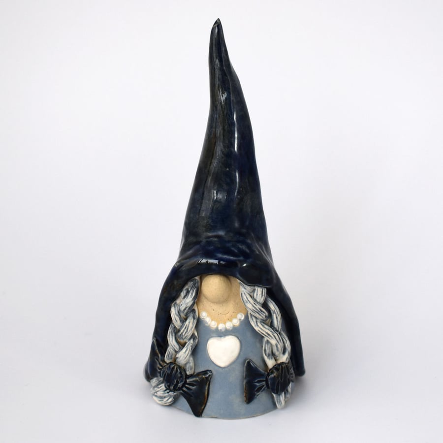 19-337 Ceramic Stoneware Nisse Lady Gnome