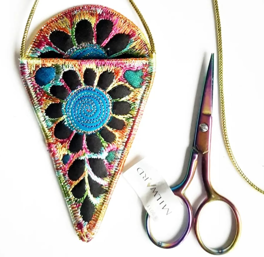 Scissor Holder Necklace 