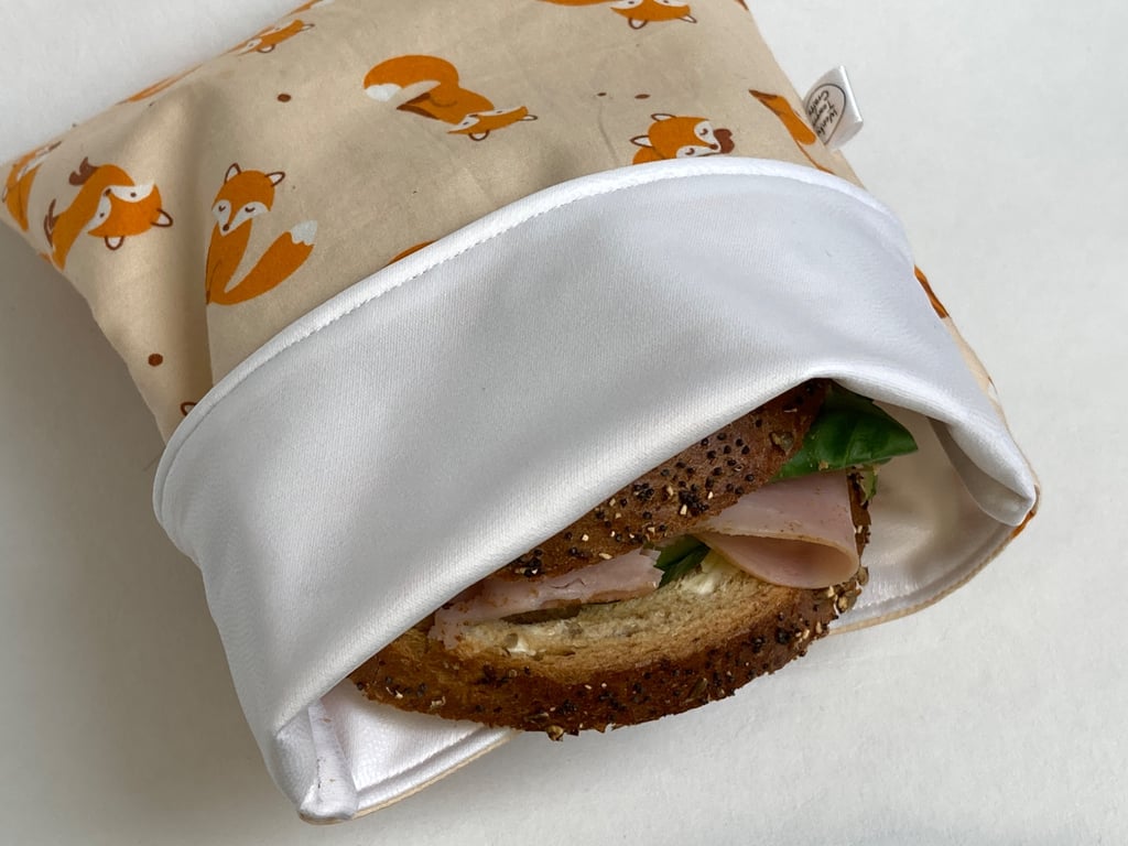 Large sandwich bag. Reusable and eco-friendly. Orange foxes.