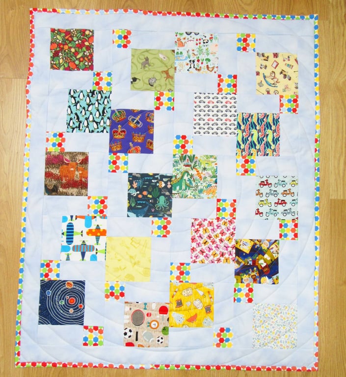 Play I-Spy Patchwork Quilt