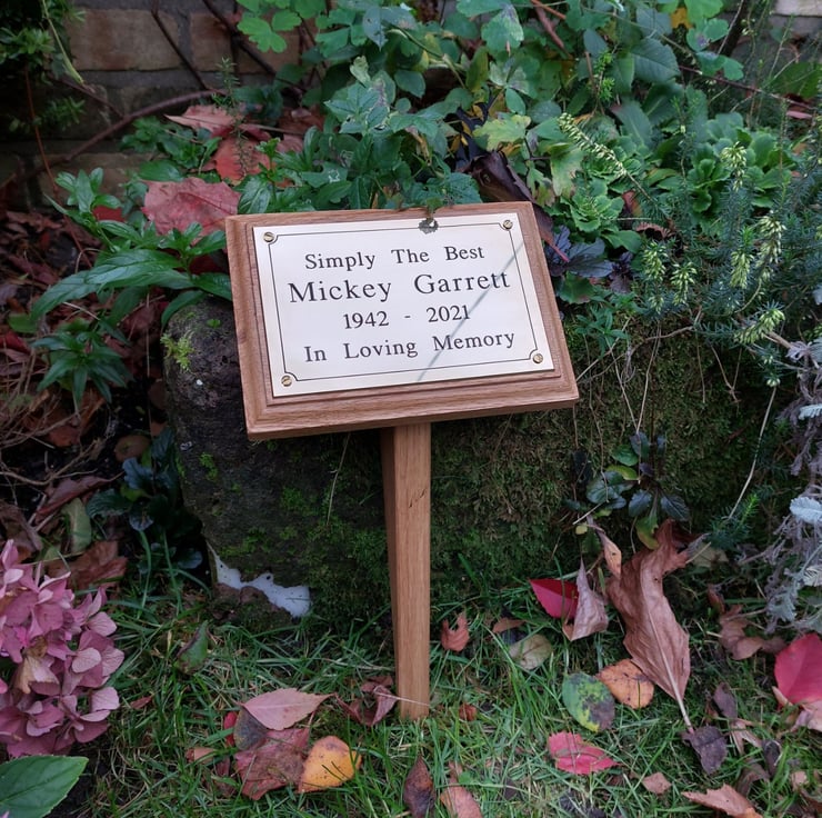 Engraved Polished Brass Memorial Plaque with Oa... - Folksy