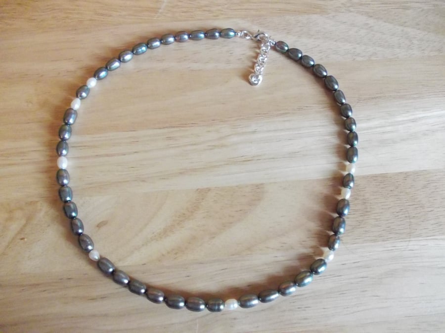 Freshwater cultured pearl necklace
