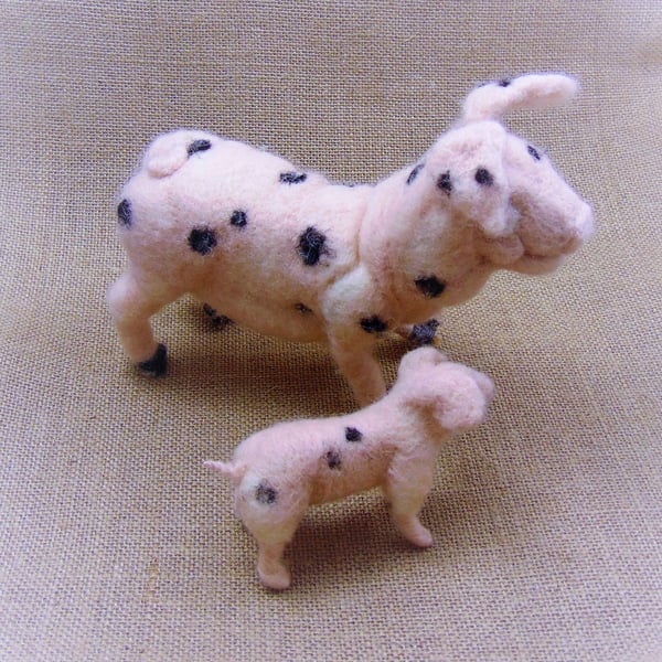 Needle Felted Animal, Pig Family, Pig and Piglet, Miniature Animal, Farm Animal,