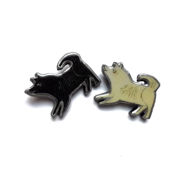 Lovely Cream or Black Schipperke Spitz Dog Resin Brooch by EllyMental