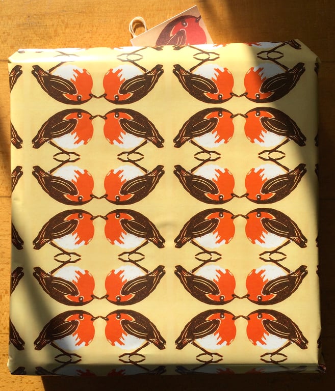 Christmas Robin Gift Wrap 