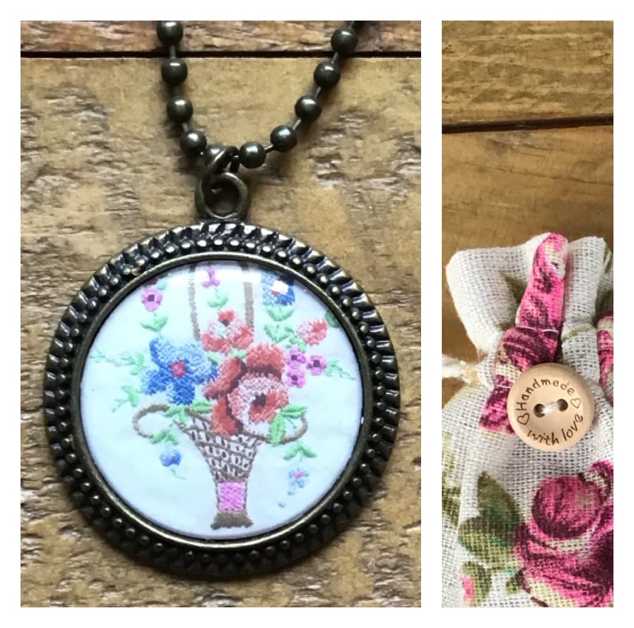 Embroidery print bronze pendant necklace