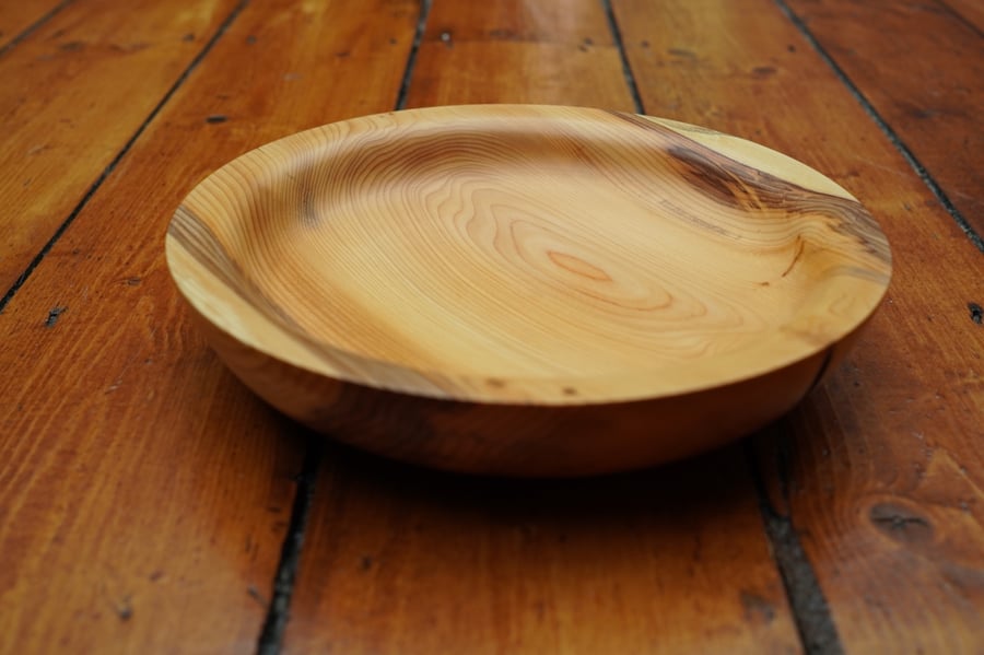 Handmade yew bowl - 25cm