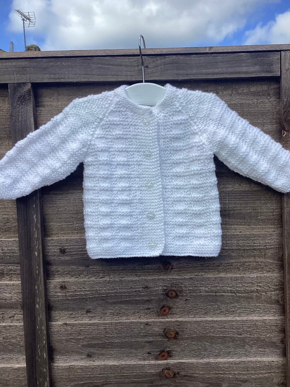 Baby cardigan white 6-9 months 