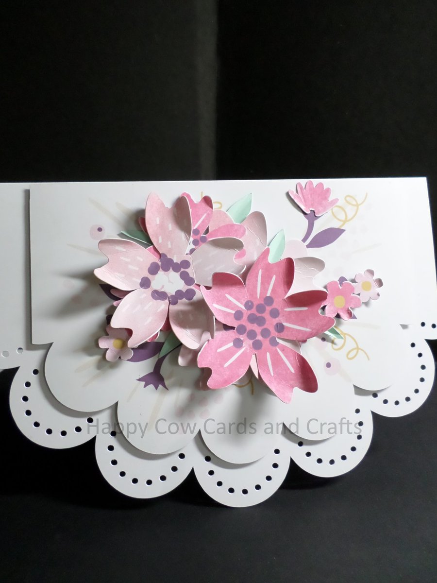 Floral scalloped birthday card