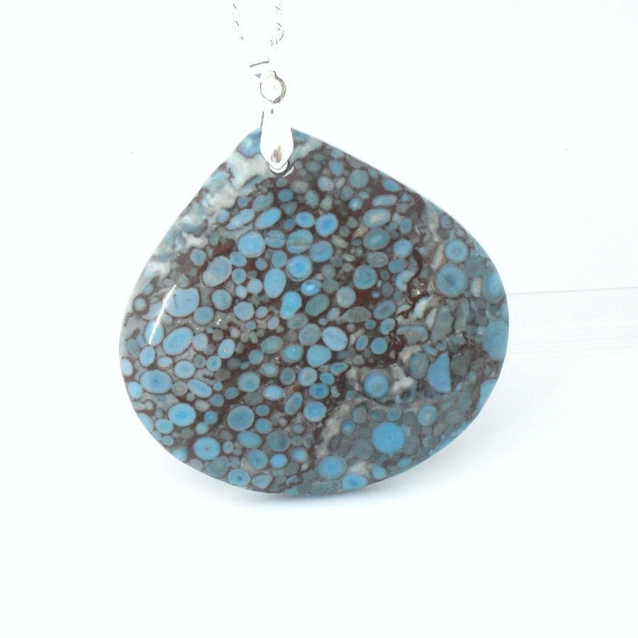 Blue semi-precious jasper pendant necklace
