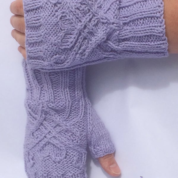 Fingerless Mitts: Lilac Smoosh-heart