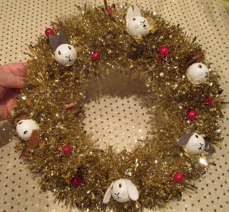 Bunny Rabbit Bauble Head Christmas Wreath Tinsel White Gold