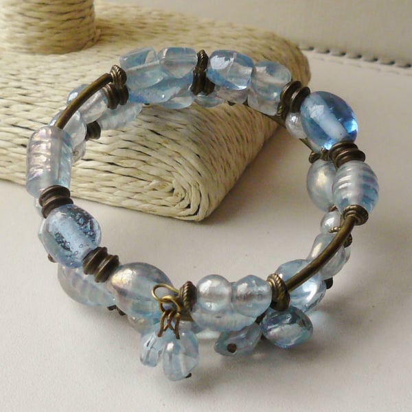 Memory Wire Bracelet Pale Blue Indian Glass Lustre Bead Antique Bronze KCJ1546