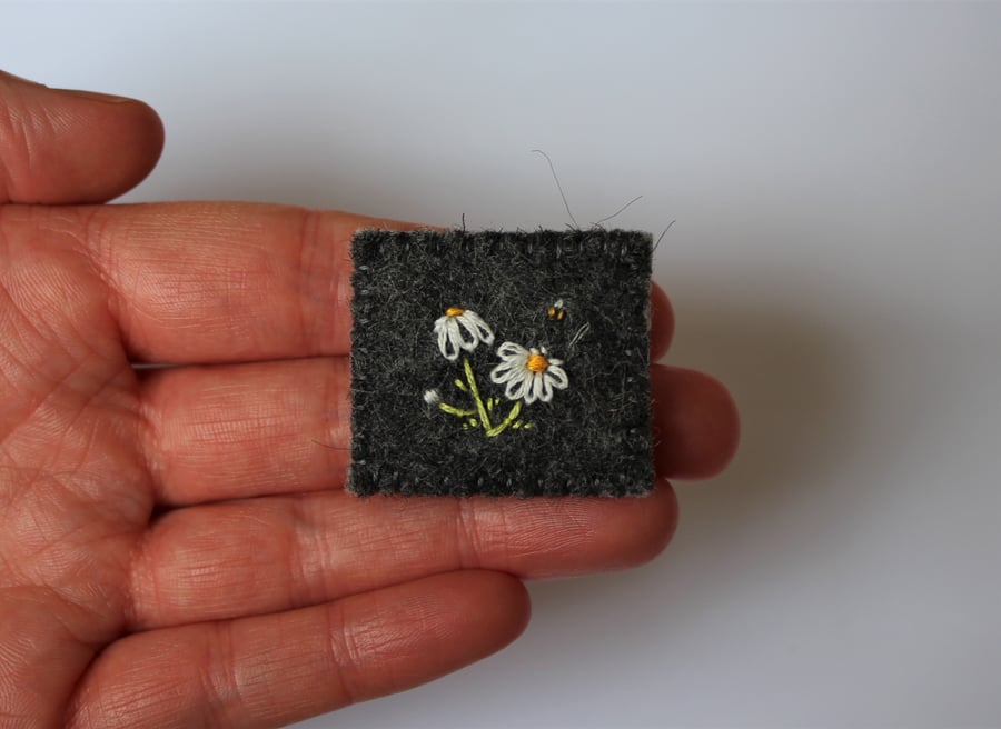 Camomile and Bee Wildflower Embroidered Felt Brooch