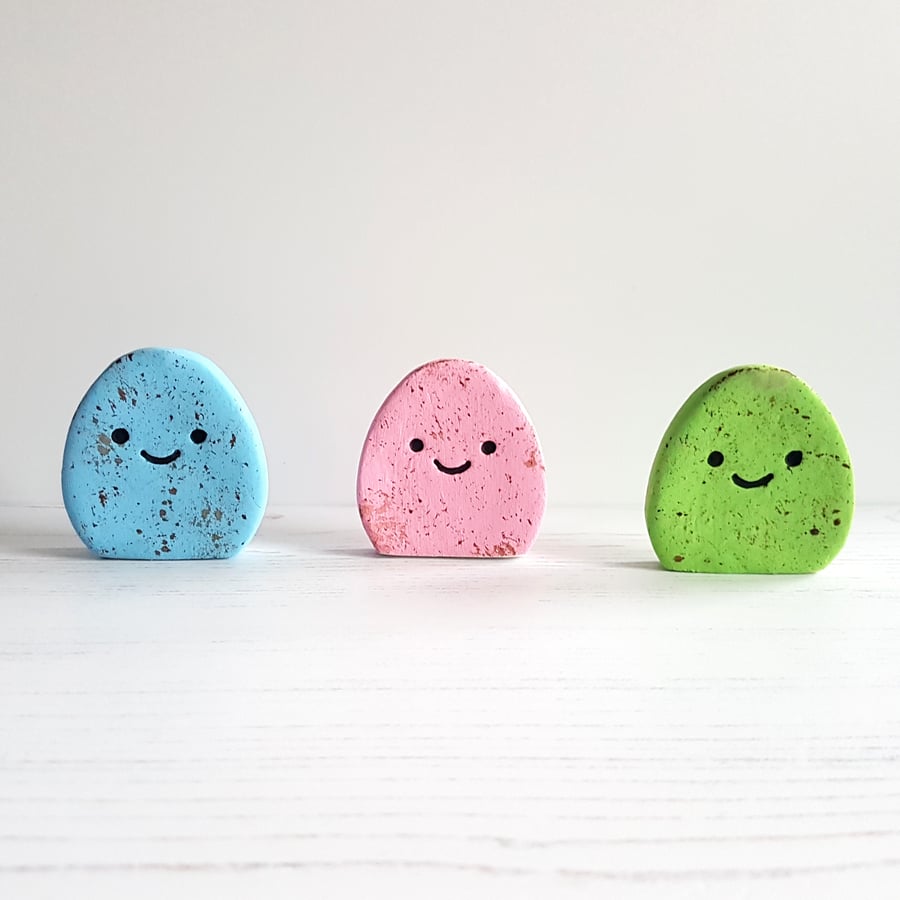 3D Smiley Mini Egg shelf ornament