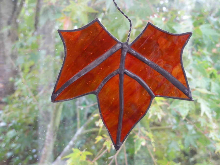 Stained Glass Leaf Suncatcher - Red Streaky