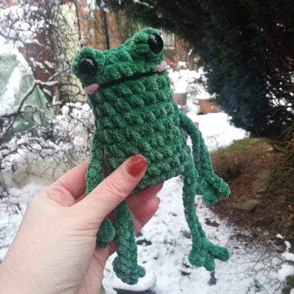 Crochet Stress Frogs