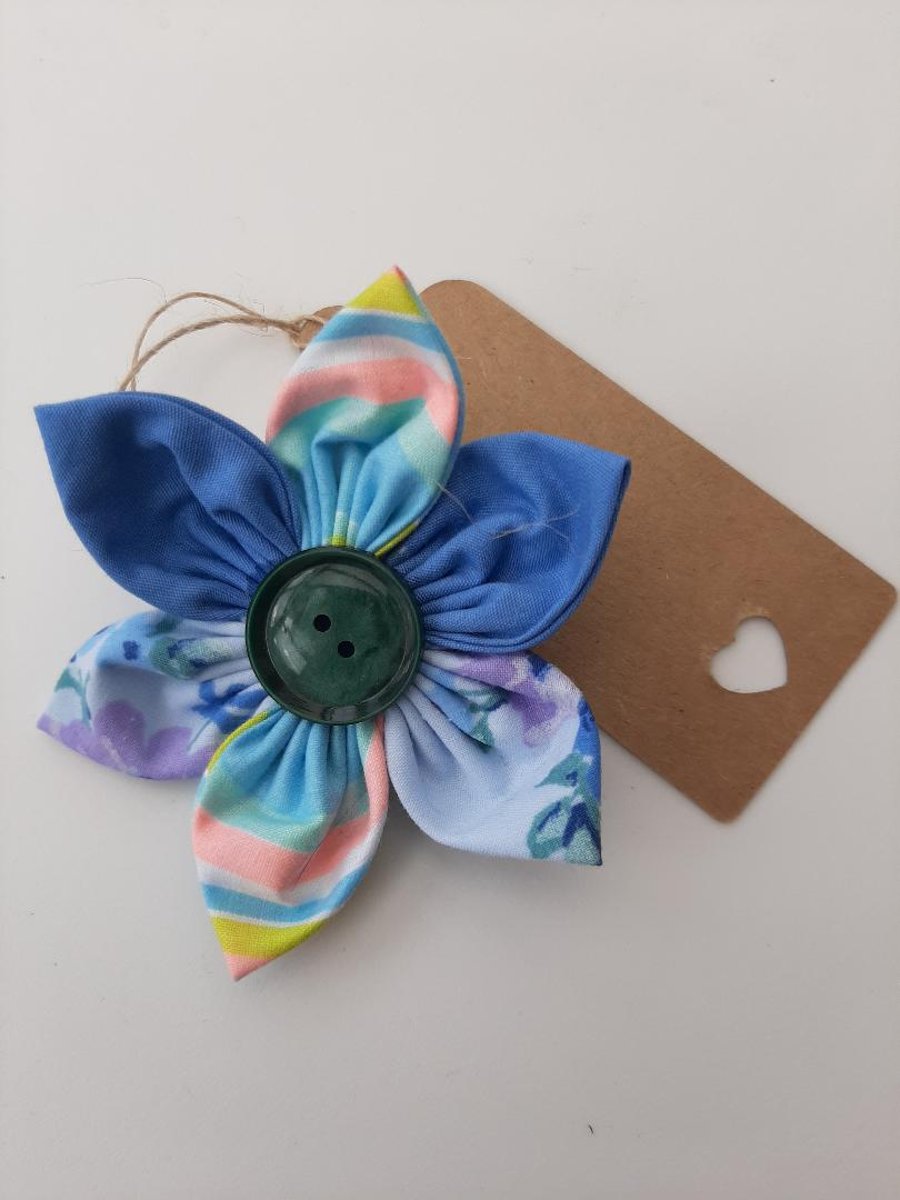 FABRIC FLOWER BROOCH