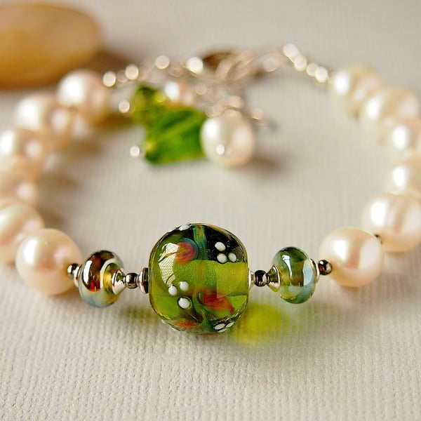 Pearl Bracelet - Glass Bead Bracelet - Green - Ivory - Sterling Silver