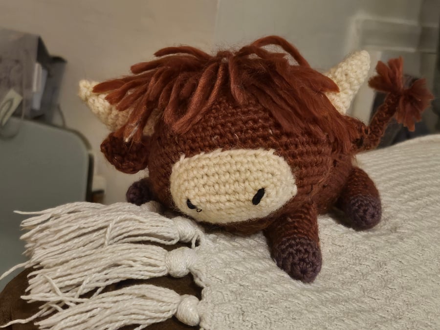 Highland Cow Desk Buddy