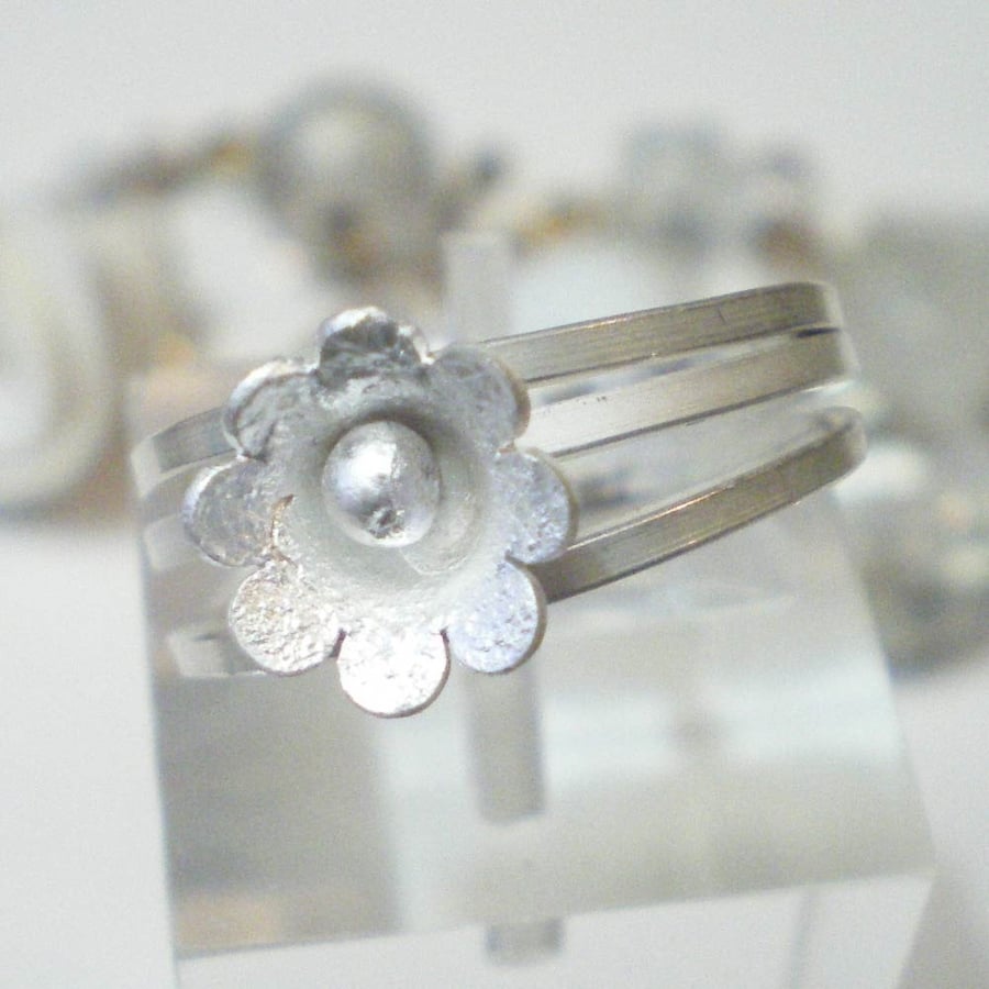 Mini flower ring, Belle Blum set of 3 sterling silver stacking Rings, Ukraine