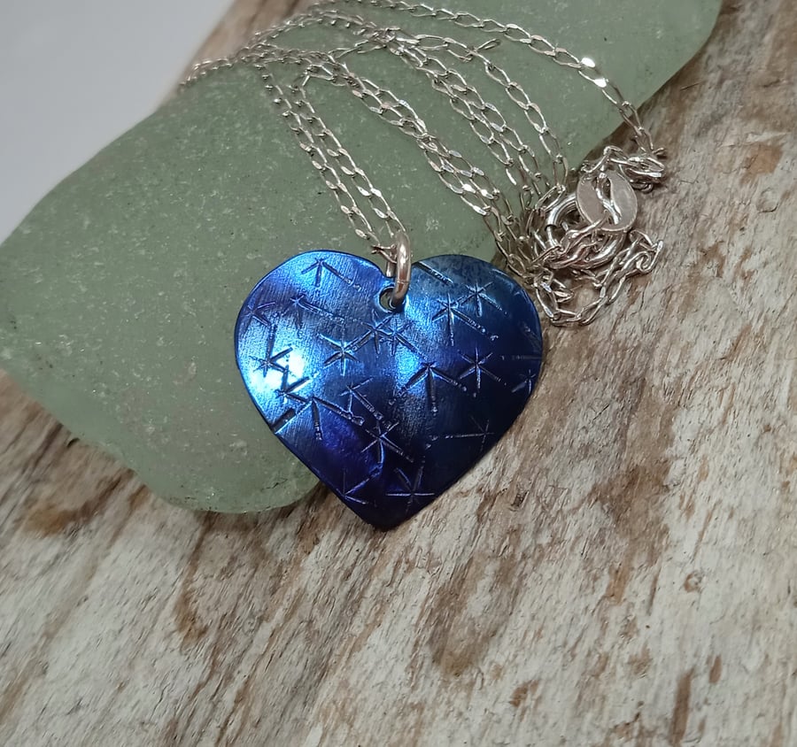 Small Star Print Coloured Titanium Heart Pendant Necklace - UK Free Post
