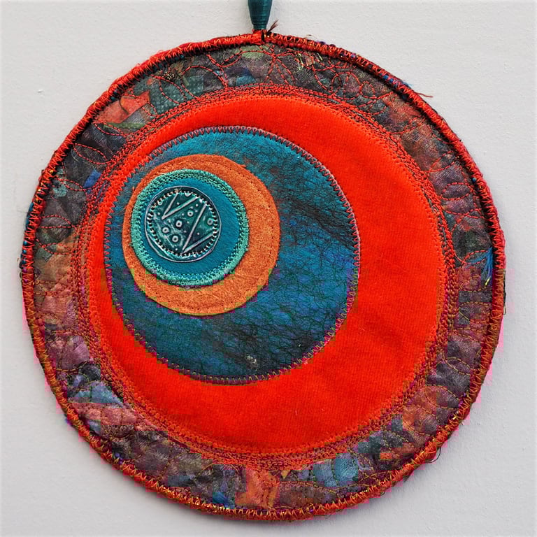 MM2336 - Moon Mandala Wallhanging - 19cm (7.5") diameter - orange - jade green 