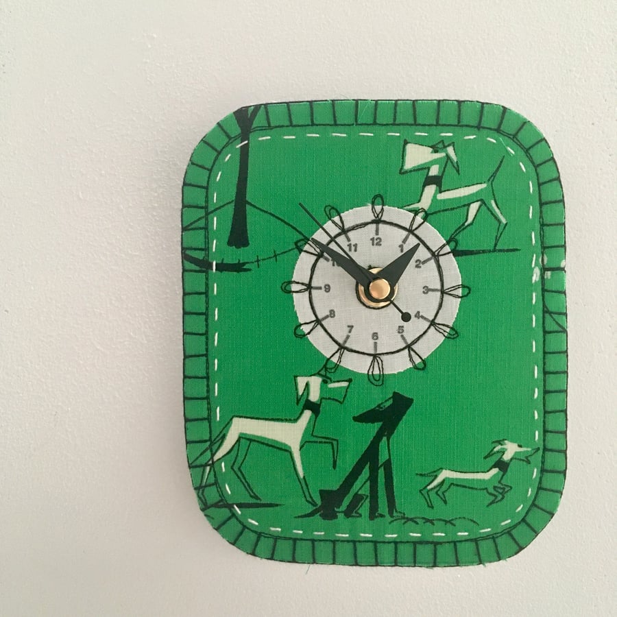 Retro dog fabric ‘four dogs‘ green clock