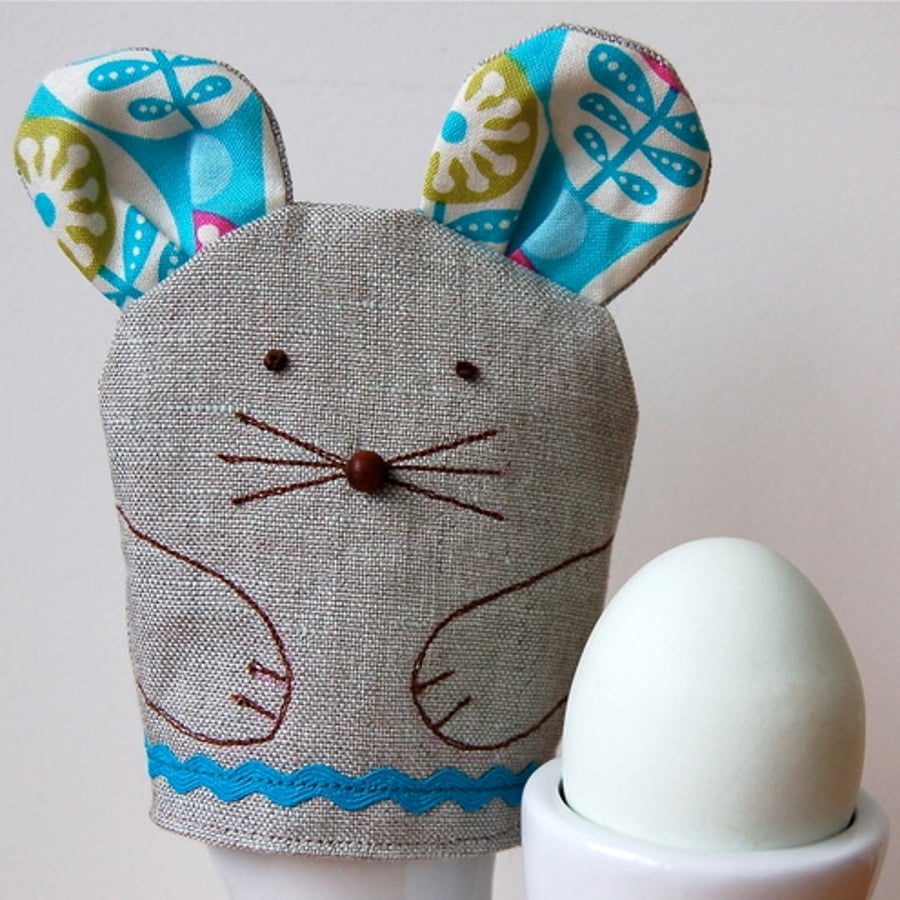 Linen Mouse Egg Cosy