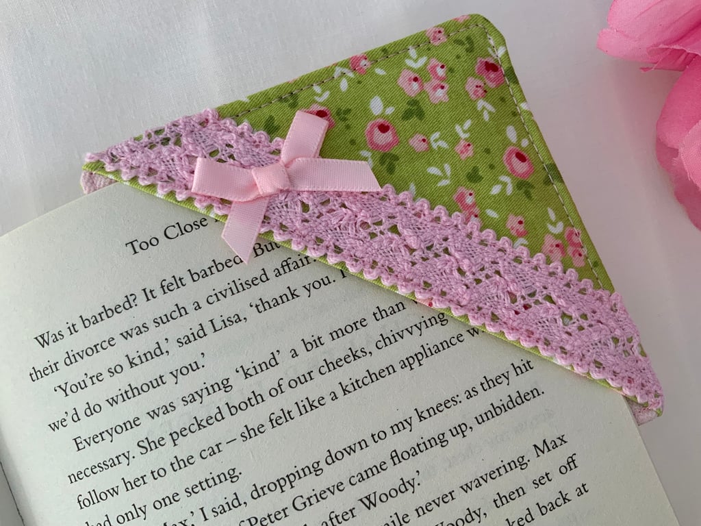 Fabric Corner Bookmark, Page Marker, Readers Gift, Teachers Gift, Bookworm