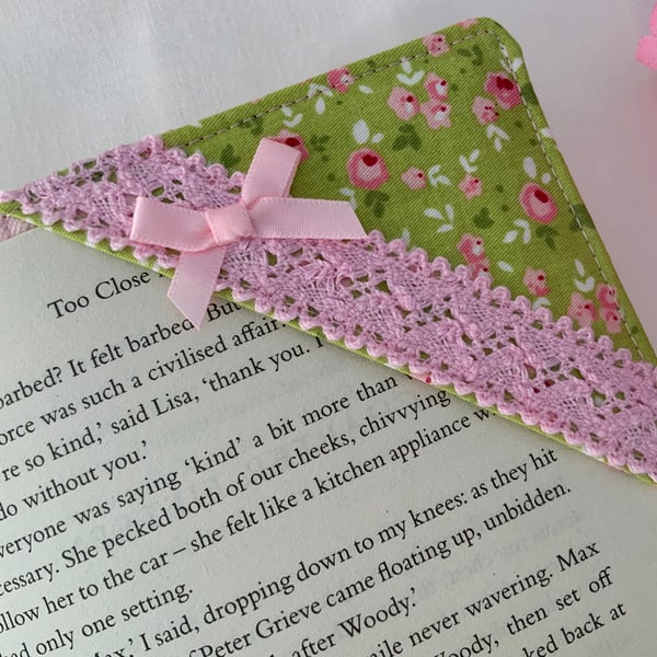 Fabric Corner Bookmark, Page Marker, Readers Gift, Teachers Gift, Bookworm