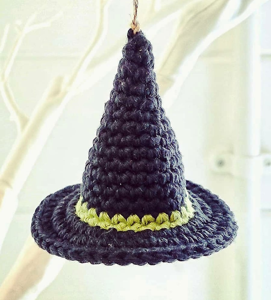 Crochet Witch Hat Hanging Decoration with Green Stripe, Halloween Decoration