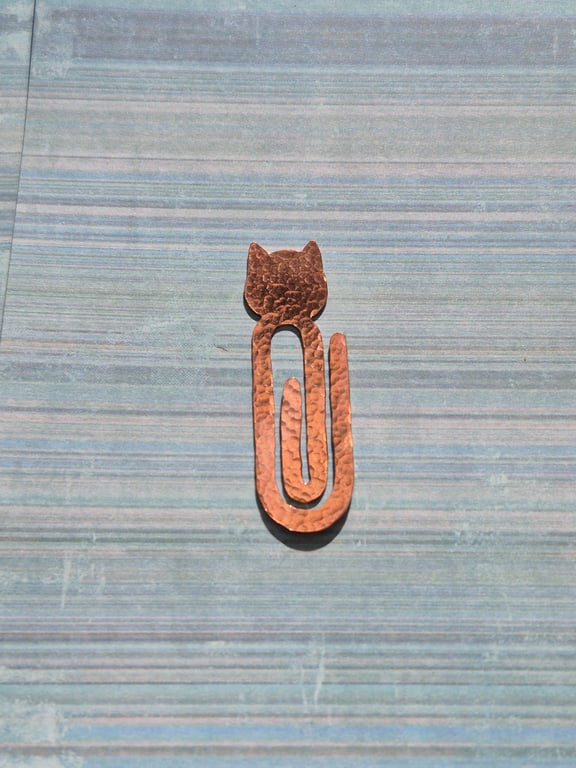 Textured Copper Cat Shape Paperclip 