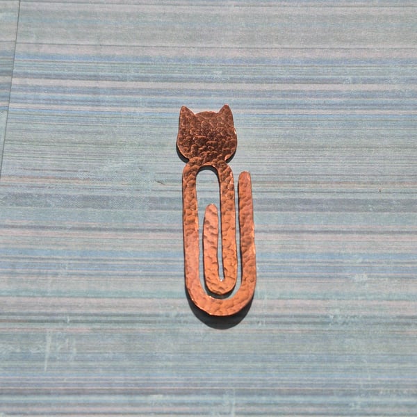 Textured Copper Cat Shape Paperclip 