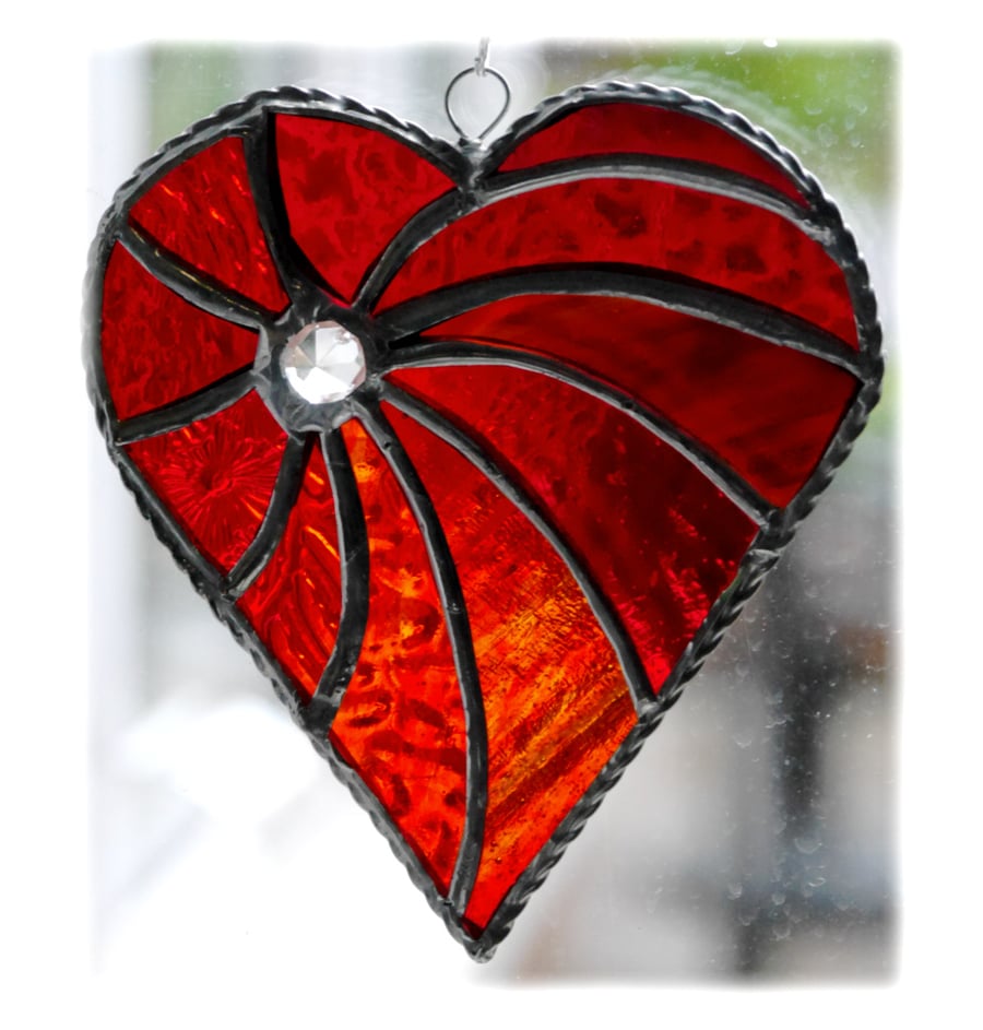 Swirled Heart Stained Glass Suncatcher 002