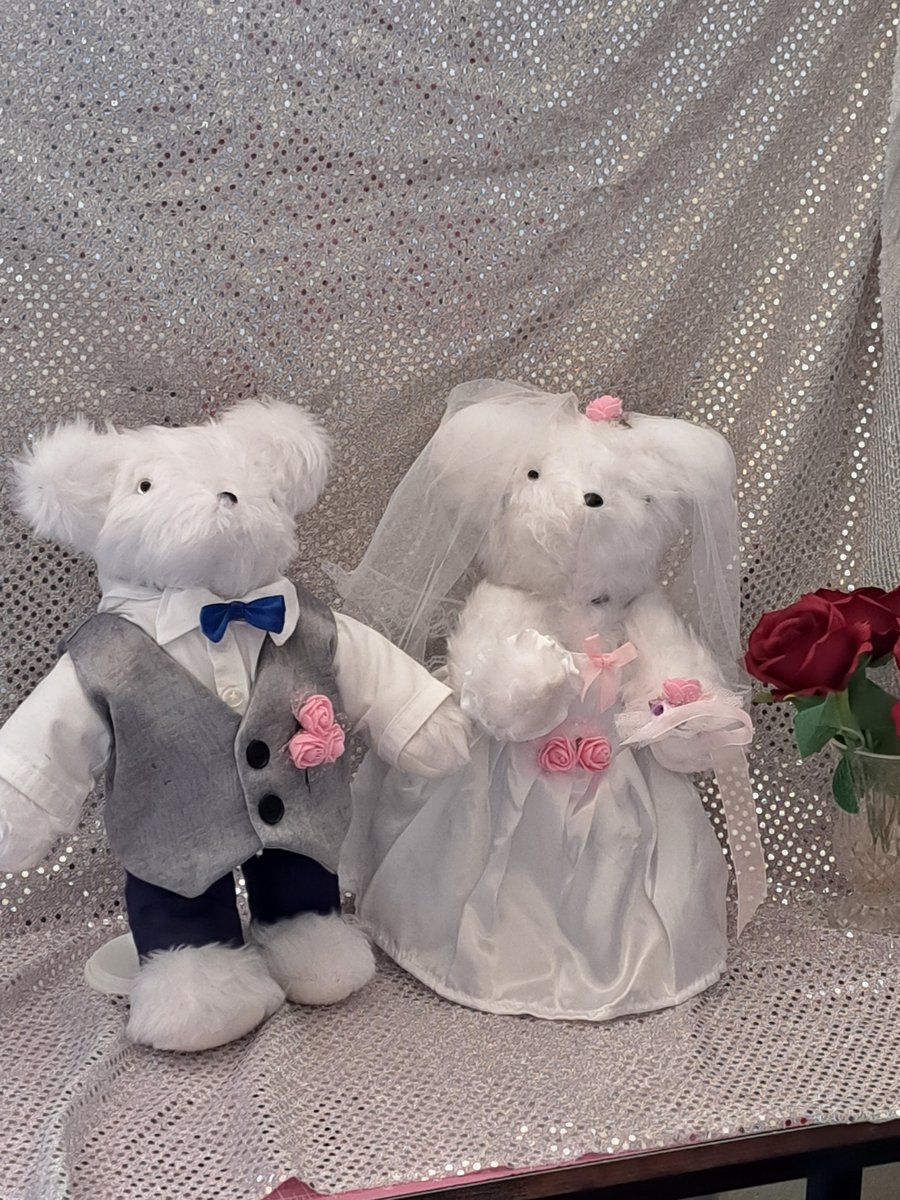 Bride and groom etruscan teddy bears
