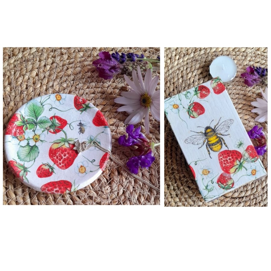 Strawberry & Bee Wooden Tlight Holder & Trinket Dish