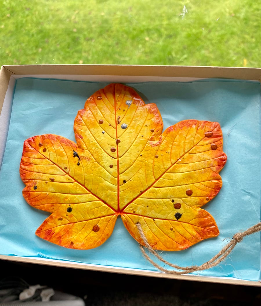 Autumn Leaf Decoration 