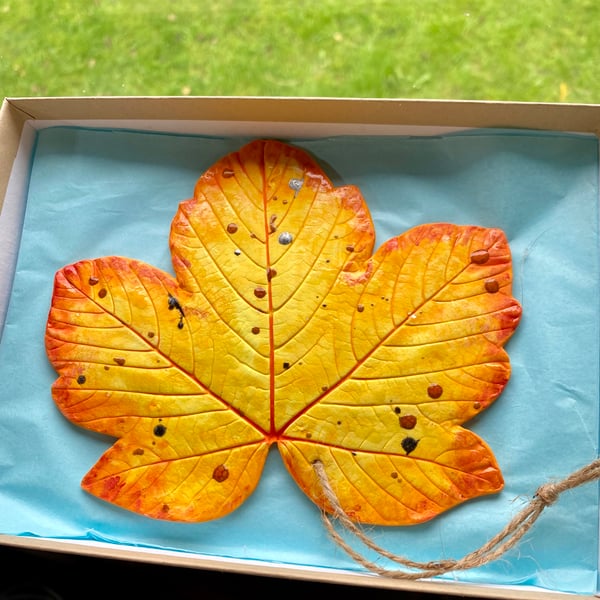 Autumn Leaf Decoration 