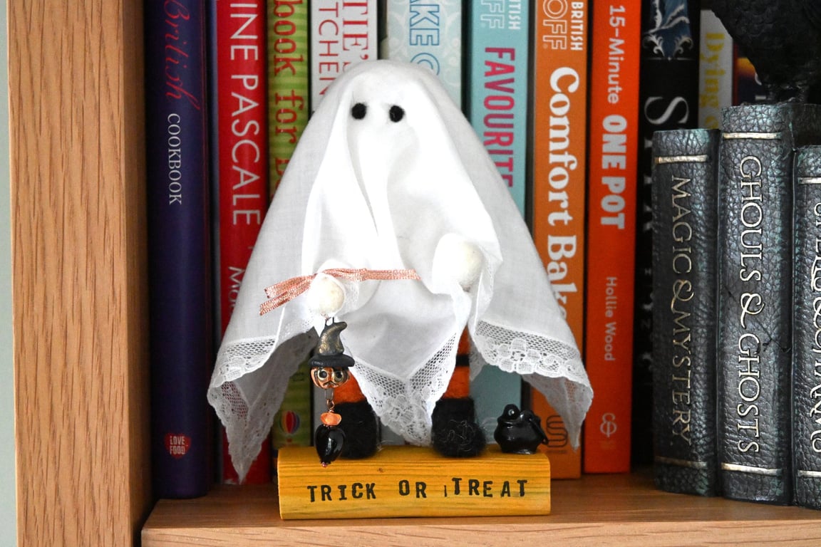Trick or treat ghost figure