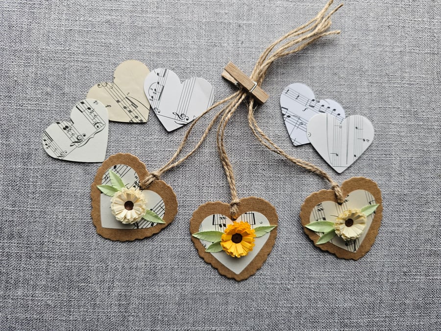 Pack of 3 Heart Shaped Quilled Flowers & Sheet Music Gift Tags