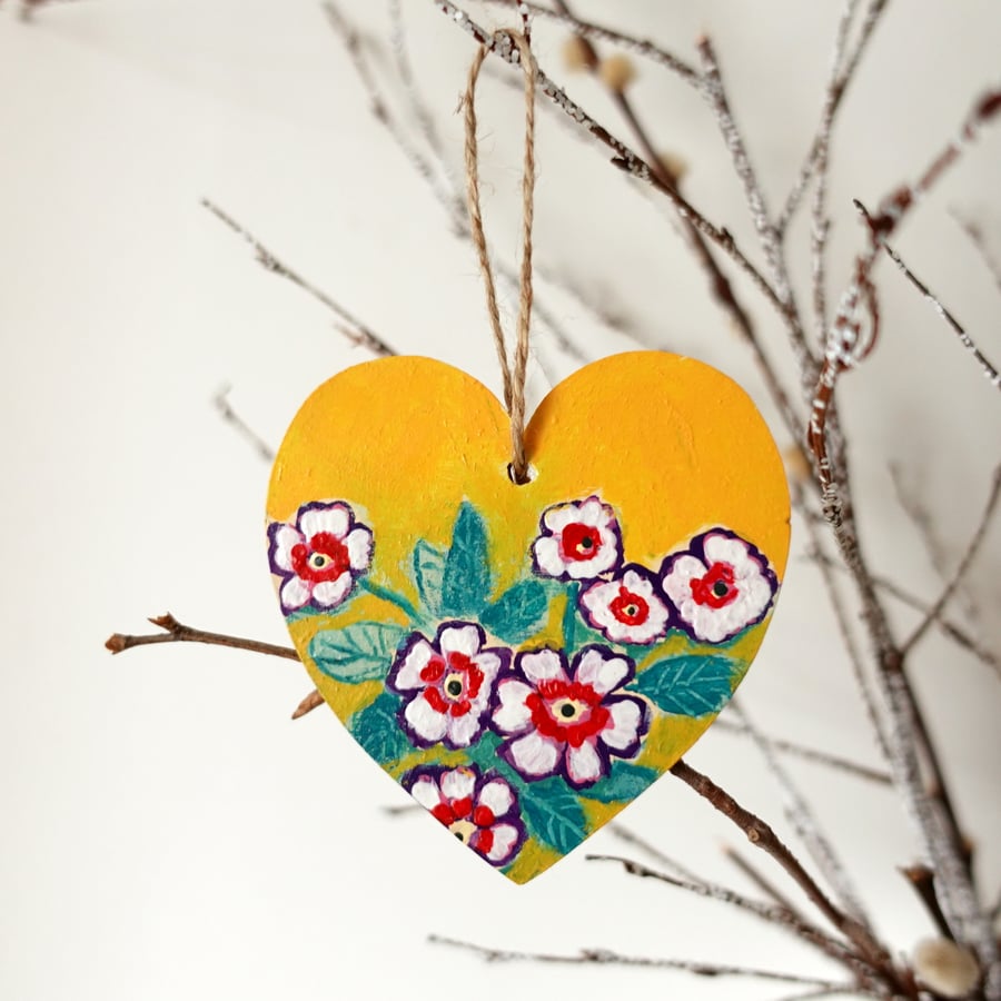 Primrose Hanging Heart, Yellow Floral Decoration, Red and Pink Spring Flowers