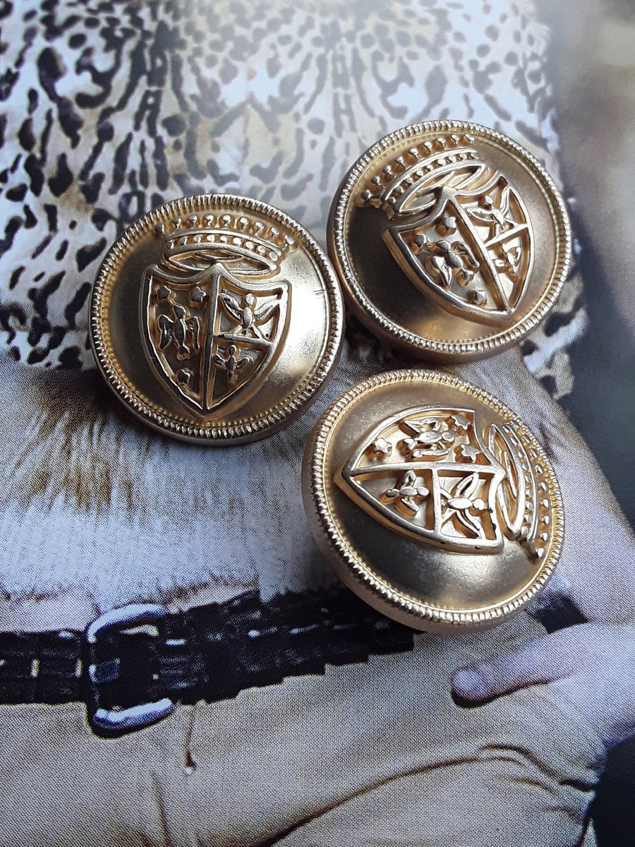 25mm 1" 40L Matt Gold Crest Buttons Lightweight x 4 Buttons