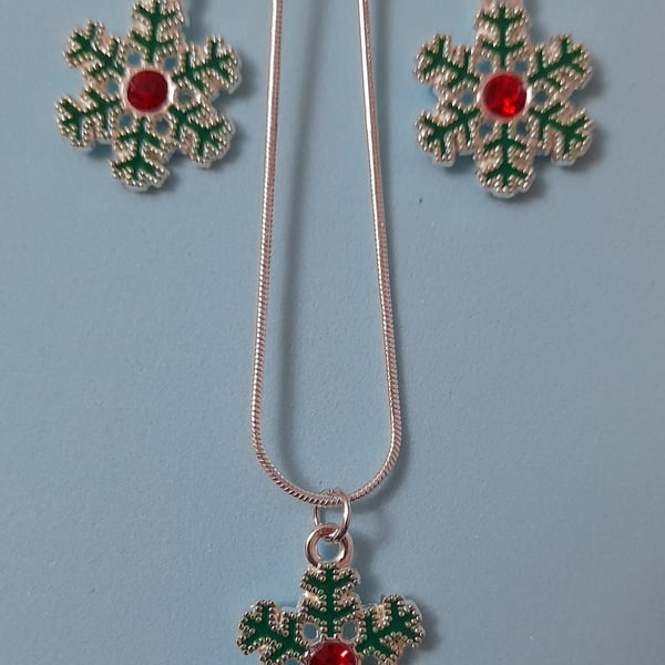 Snowflake earring and necklace set