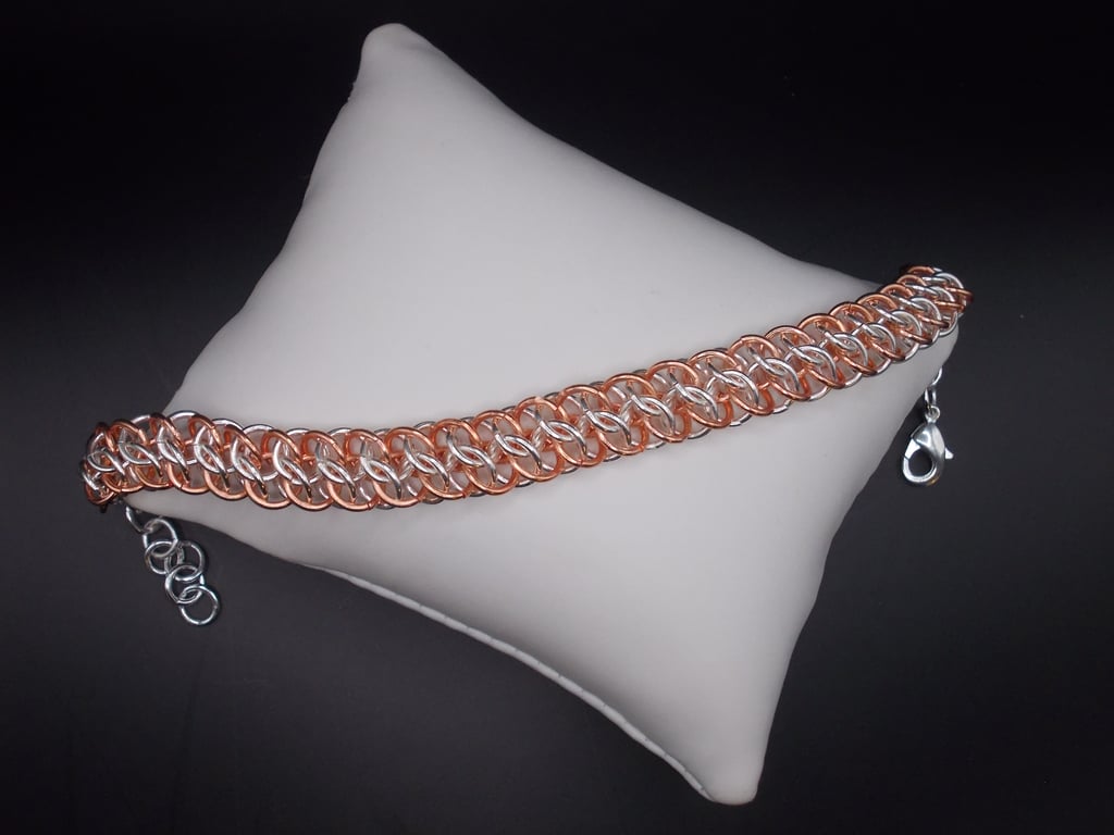 Two tone chainmaille bracelet