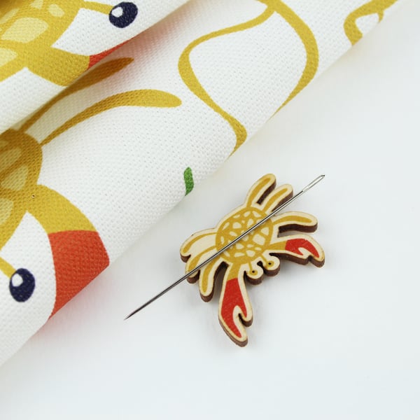 Crab Magnetic Needle Minder