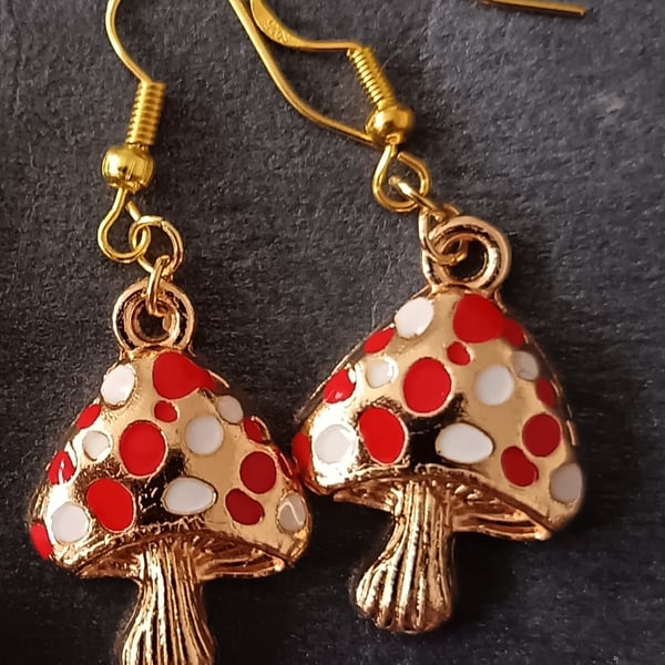 Red, white and gold toadstool charm dangle earrings 