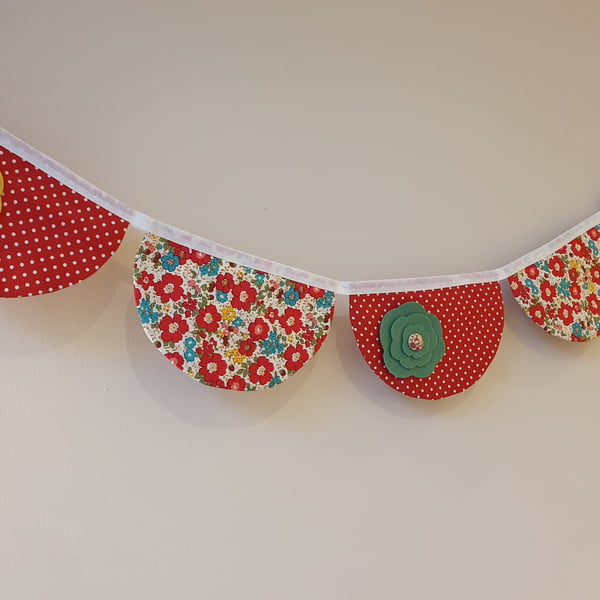 Red Floral Scallop Bunting 