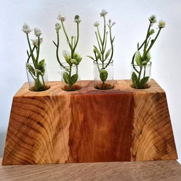 Monkey puzzle wooden flower display 