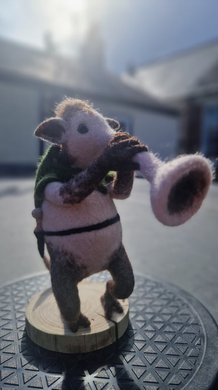 Doot-Faced Egg Creature